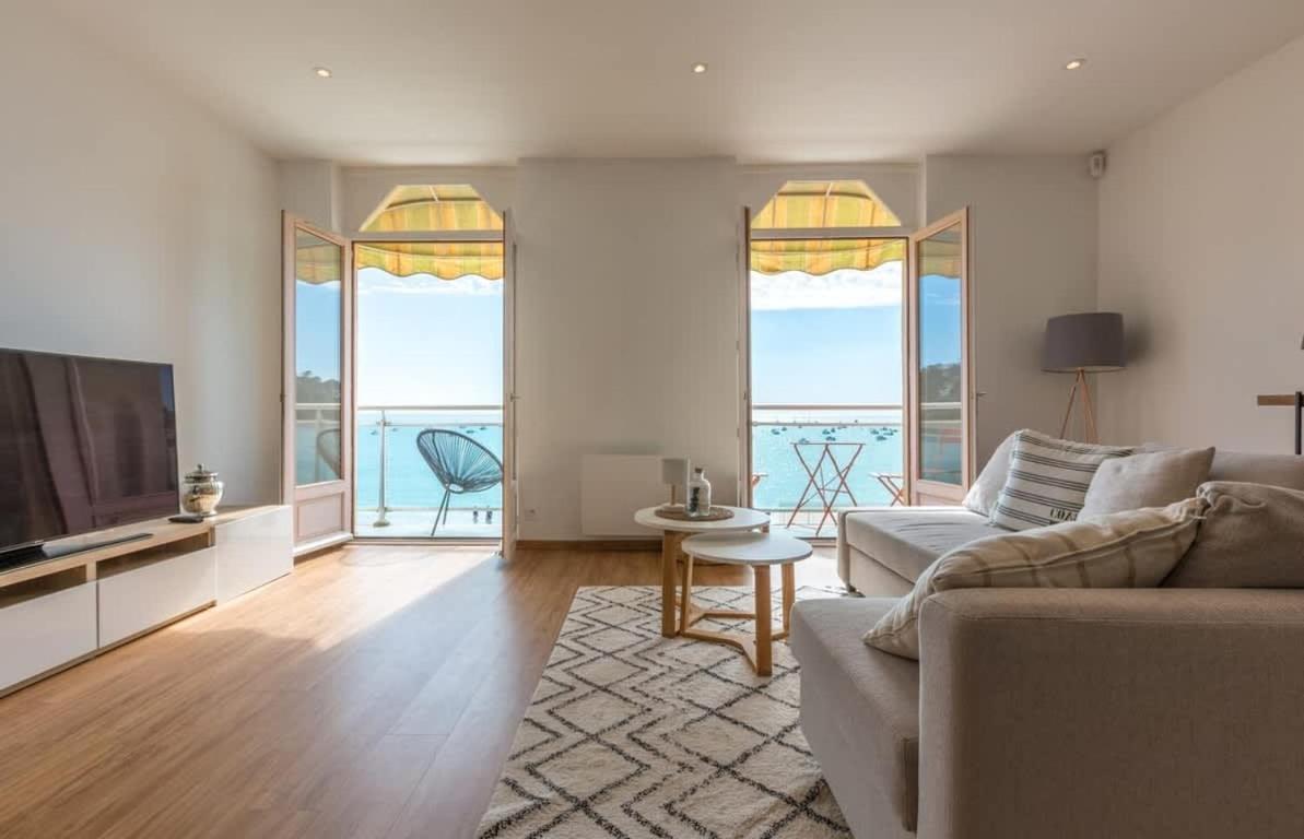 Les Pieds Dans L'Eau - Bel Appartement - Vue Mer Κανκάλ Εξωτερικό φωτογραφία